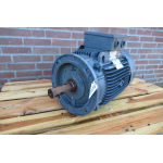 3,3 KW - 1450 RPM / 13,5 KW - 2930 RPM As 42 mm. Unused.